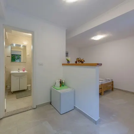 Nino Apartment